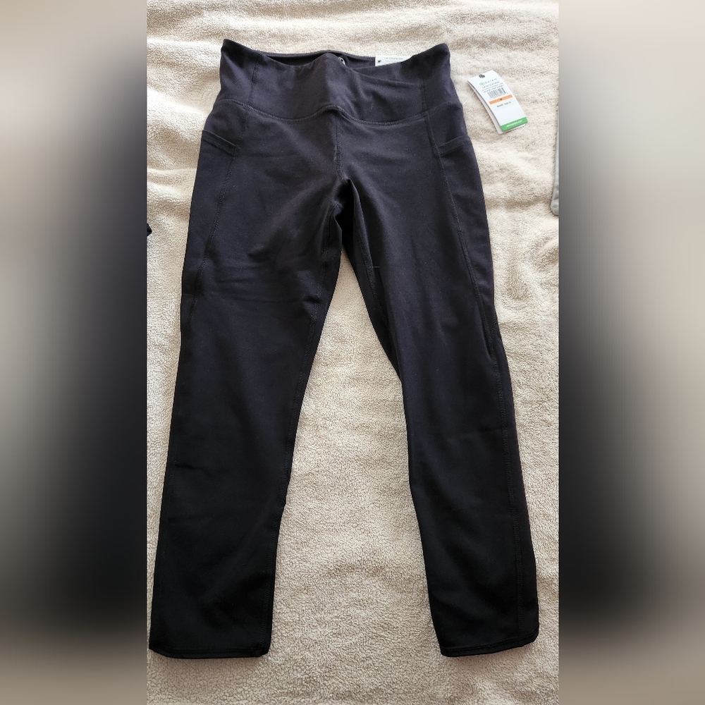 GAIAM Black Capri Leggings